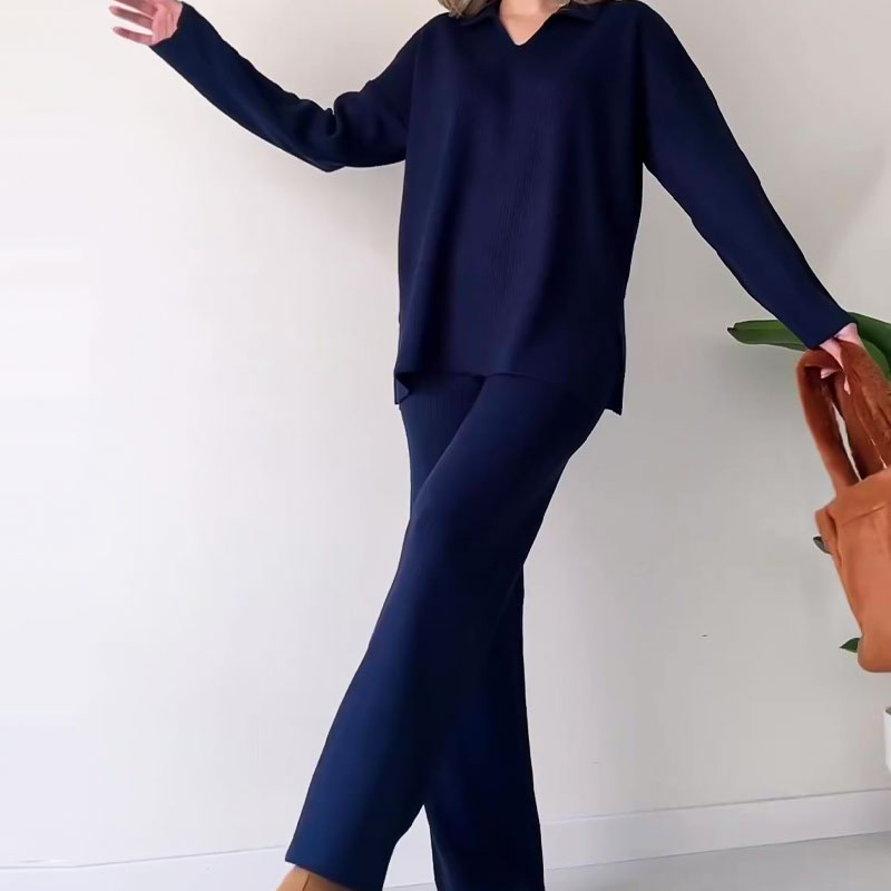 Mara | Casual Two-Piece Set With V-Neck & Slit
