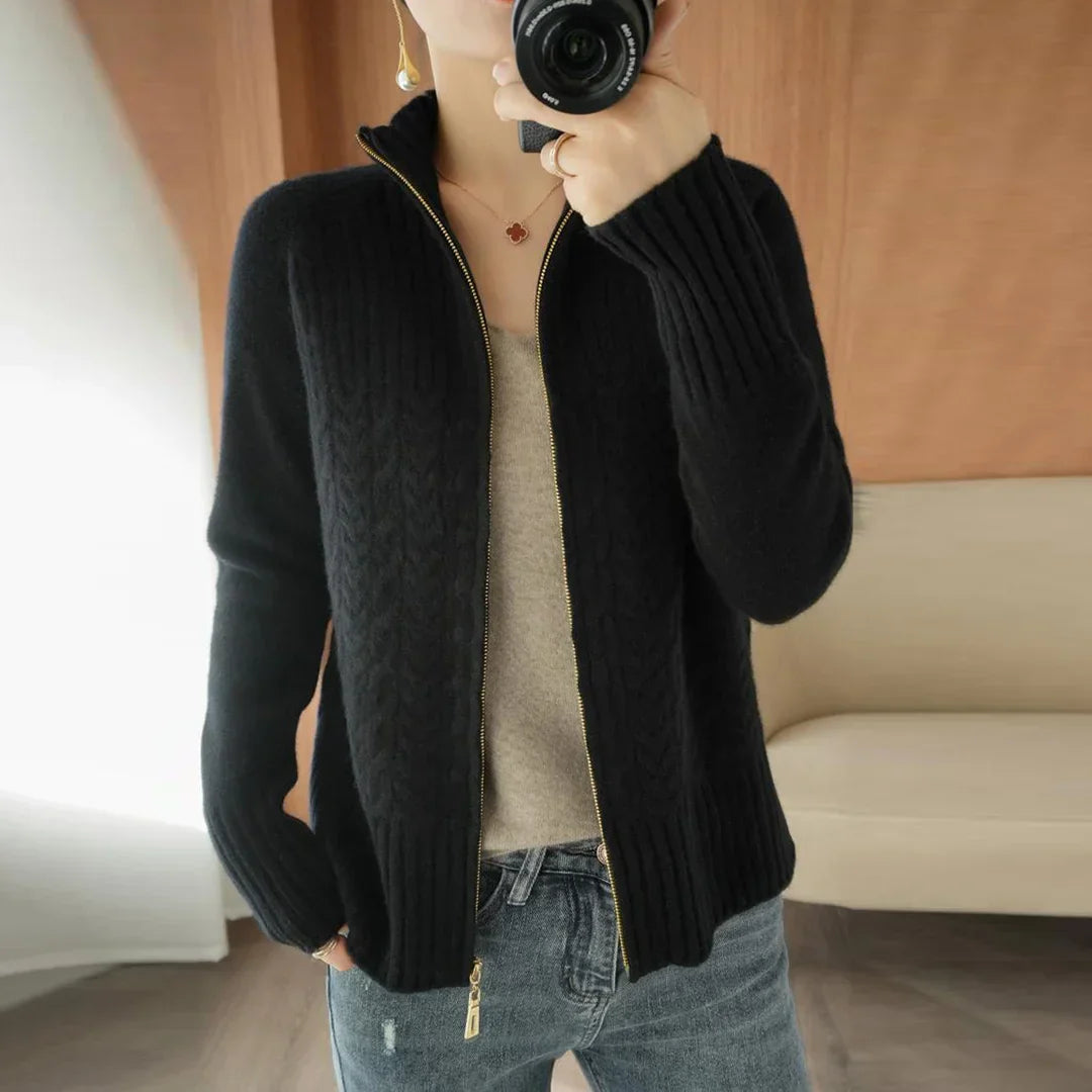 Mila -  Sweater with Zipper & V-Neck
